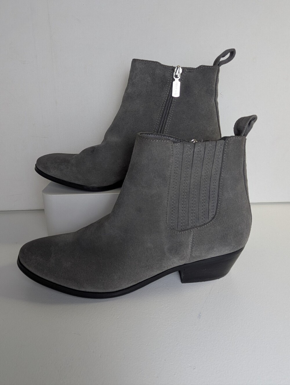 BLONDO Sydney Waterproof Gray Leather Suede Ankle Boot Size 9 M bohemian western